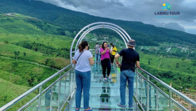 Jembatan Kaca Kemuning Sky Hills