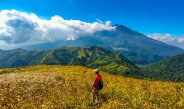 5 Spot Hiking Eksplorasi Alam di Karanganyar, Ada yang Cocok Untuk Pendaki Pemula!