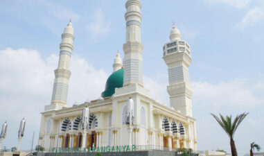 5 Wisata Religi di Karanganyar yang Tenang dan Penuh Makna