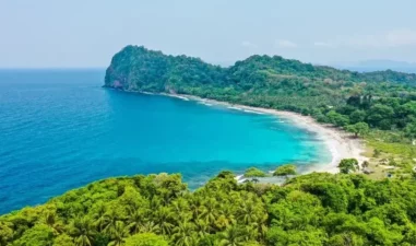 5 Wisata Alam Anyer yang Wajib Kamu Jelajahi