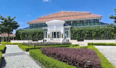 6 Kafe dengan Suasana Tradisional Solo yang Harus Kamu Kunjungi