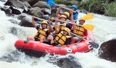7 Wisata Ekstrem Bogor yang Siap Pacu Adrenalin