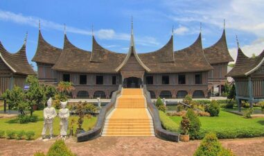 7 Destinasi Wisata di Padang yang Bikin Betah Berlama-lama